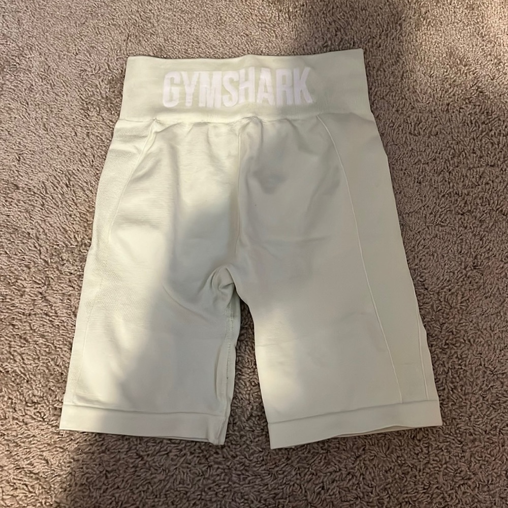 Light green/yellow Gymshark seamless biker shorts!